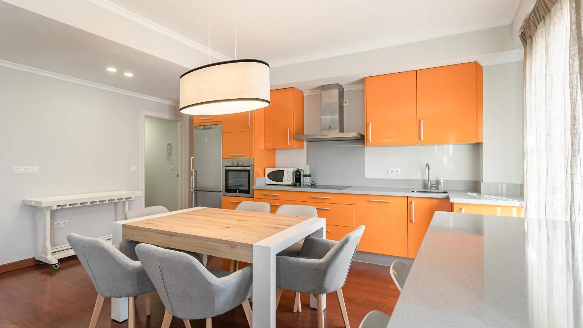 Molviedro, By Homing U Apartment Seville 0*,